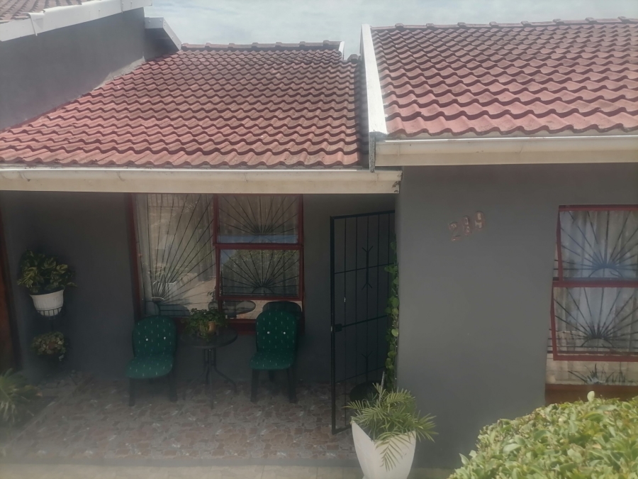 3 Bedroom Property for Sale in Phakamisa Eastern Cape